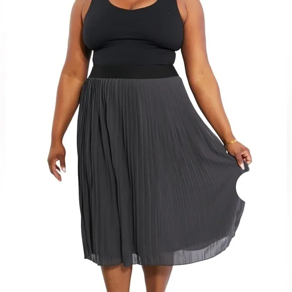 Zenana Pleated Chiffon Midi Skirt - New ( Dark Gray)