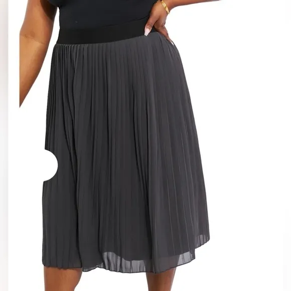 Zenana Pleated Chiffon Midi Skirt - New ( Dark Gray)